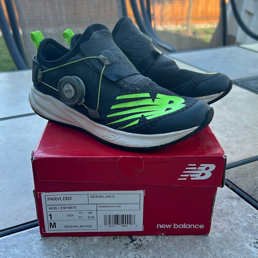 New Balance running/tennis shoes with BOA tightening system